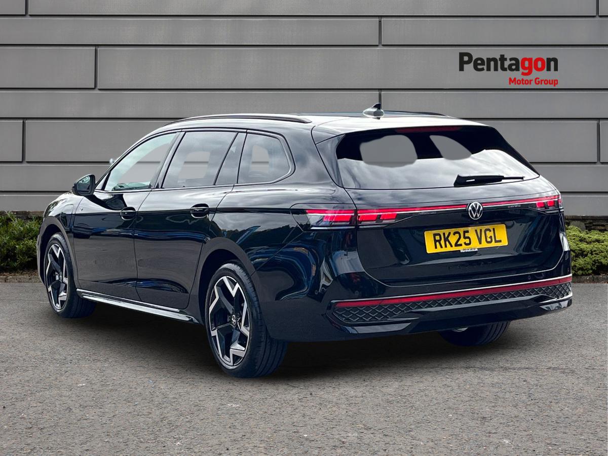Used Volkswagen Passat 2025 for sale - 76193636: Photo 2