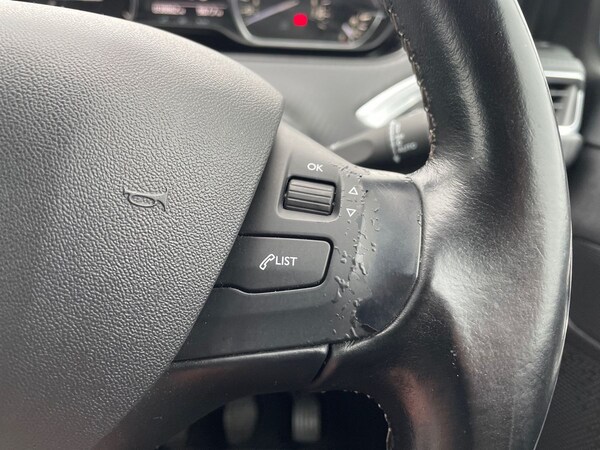 Used Peugeot 2008 2018 for sale - 76133424: Photo 28