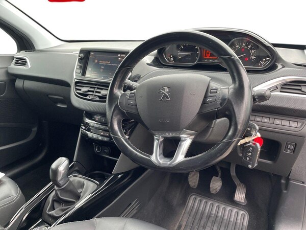 Used Peugeot 2008 2018 for sale - 76133424: Photo 5