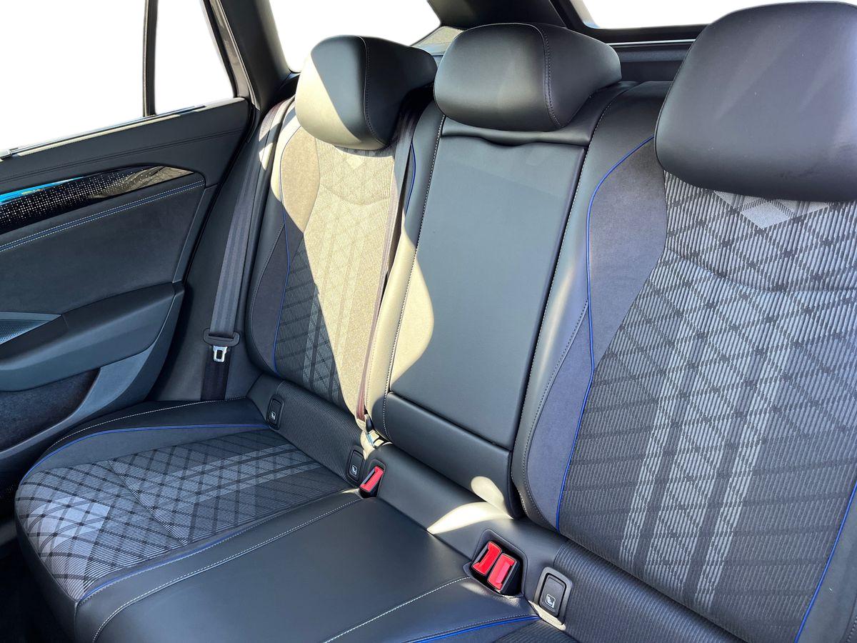 Used Volkswagen Passat 2025 for sale - 76407302: Photo 10