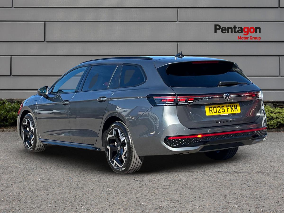 Used Volkswagen Passat 2025 for sale - 76407302: Photo 2