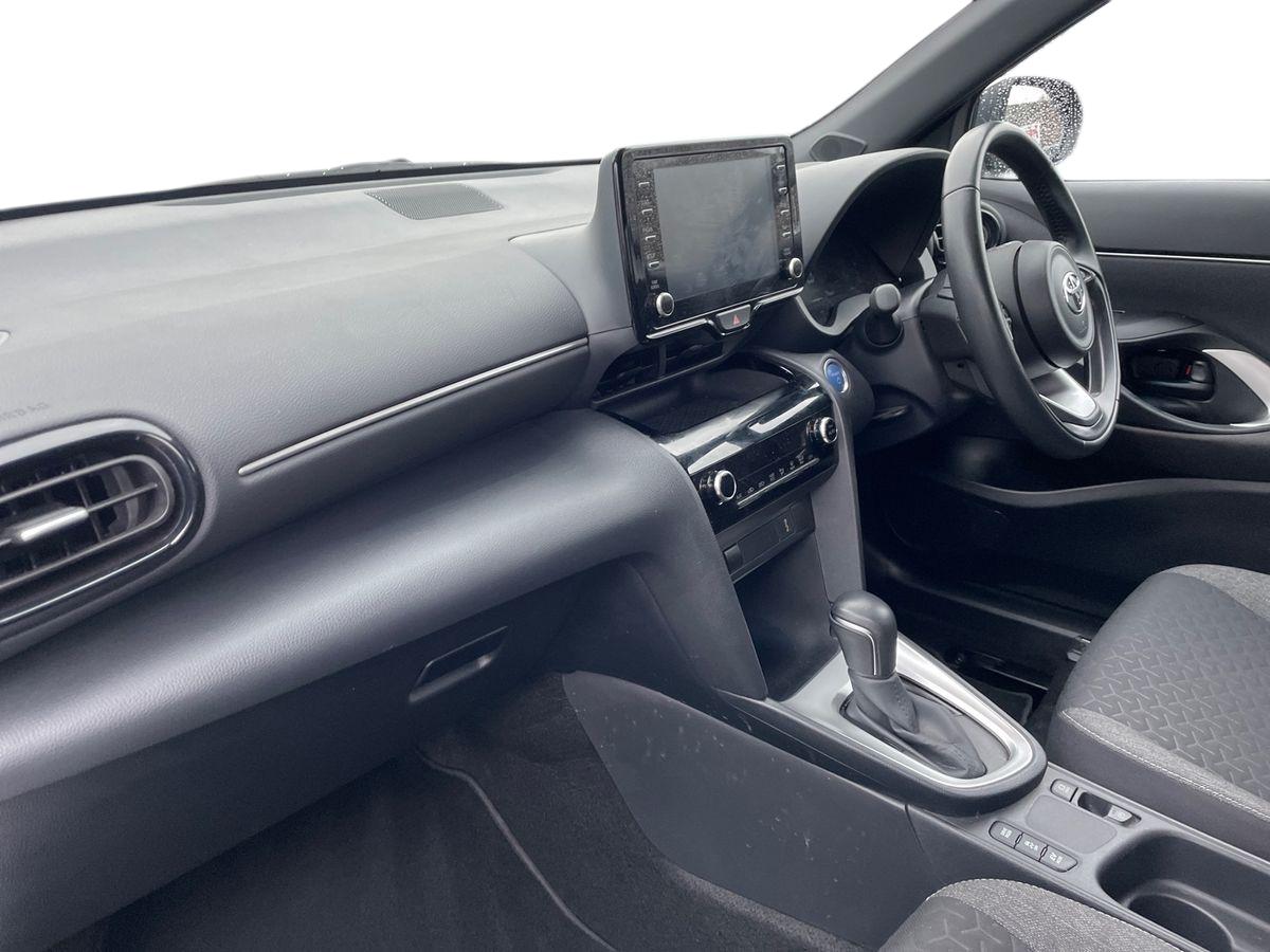 Used Toyota Yaris Cross 2023 for sale - 77096837: Photo 8