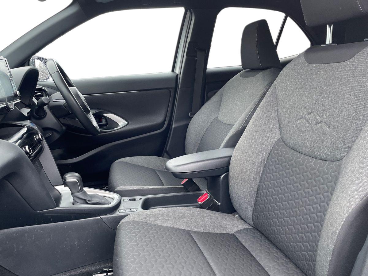 Used Toyota Yaris Cross 2023 for sale - 77096837: Photo 9