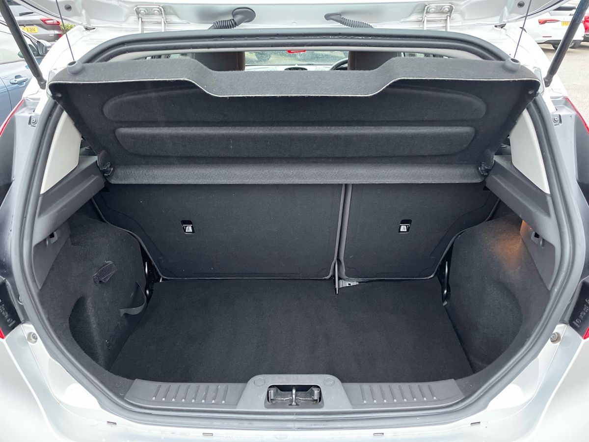 Used Ford Fiesta 2014 for sale - 76805153: Photo 11