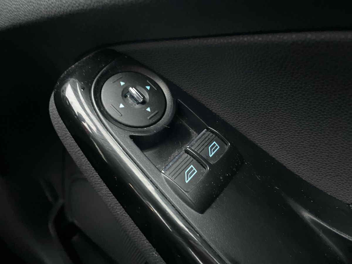 Used Ford Fiesta 2014 for sale - 76805153: Photo 25