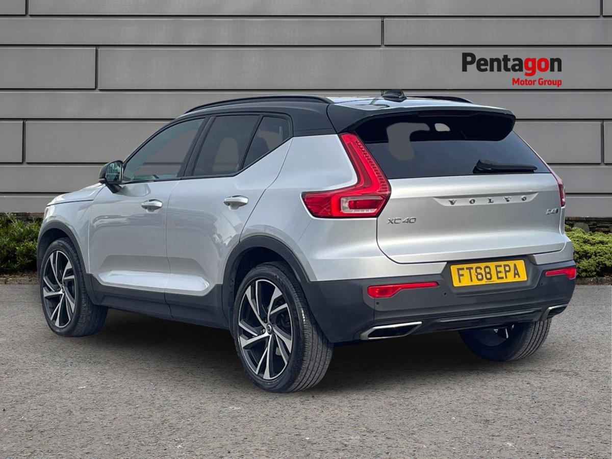 Used Volvo XC40 2018 for sale - 76488258: Photo 2