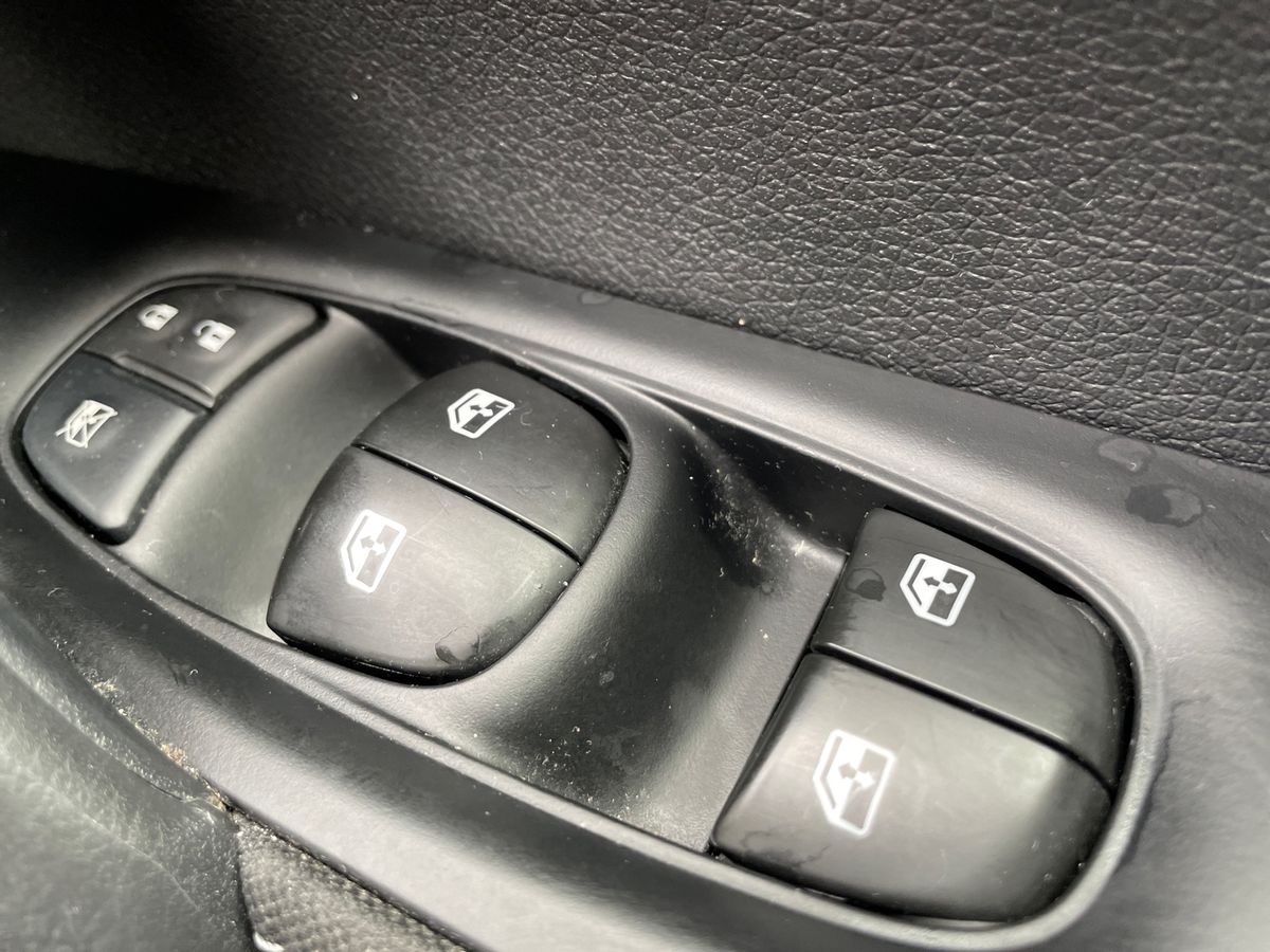 Used Nissan Qashqai 2018 for sale - 76335055: Photo 33