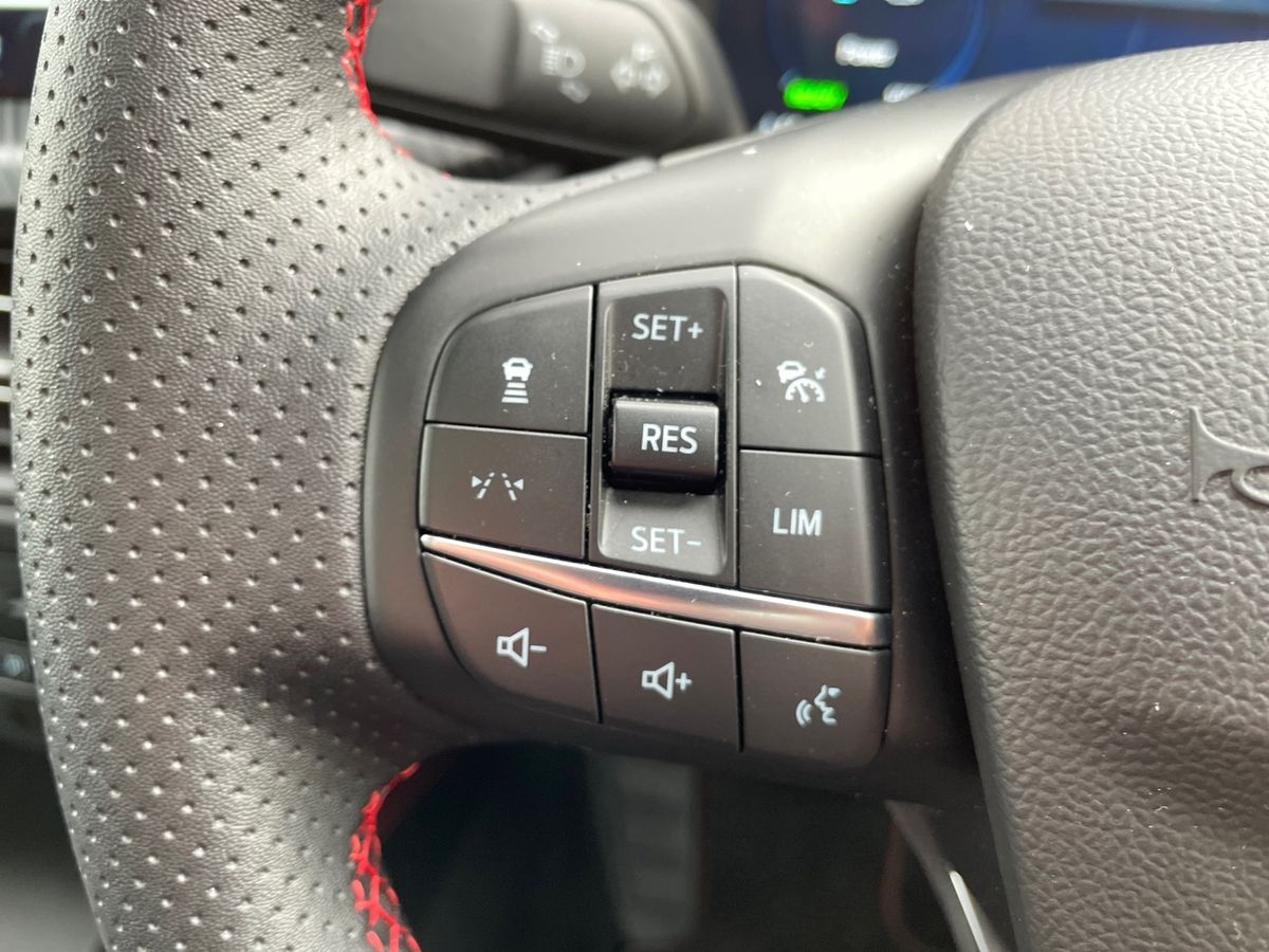 Used Ford Kuga 2025 for sale - 76193664: Photo 37