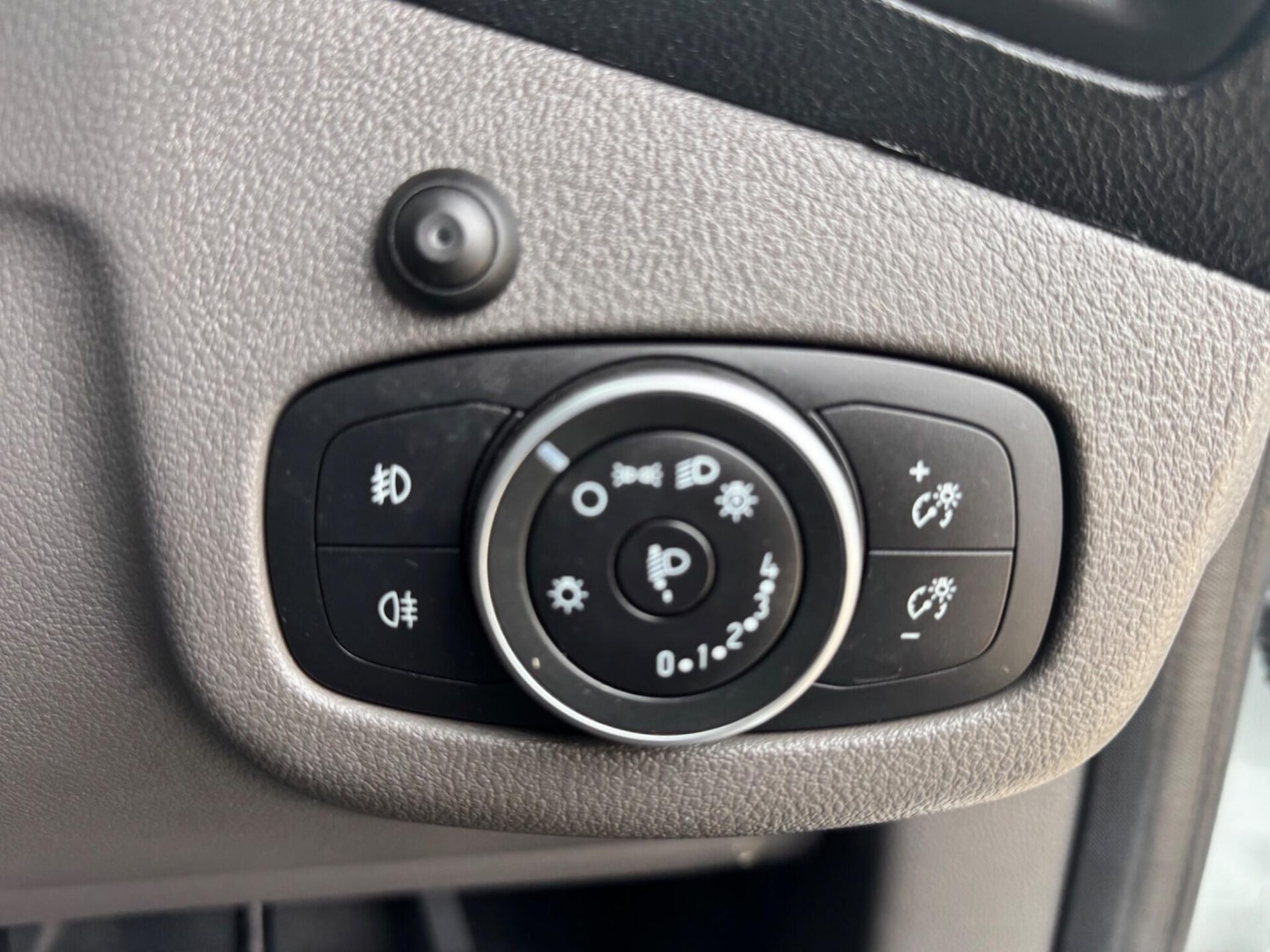 Used Ford Transit Connect 2018 for sale - 78080073: Photo 31