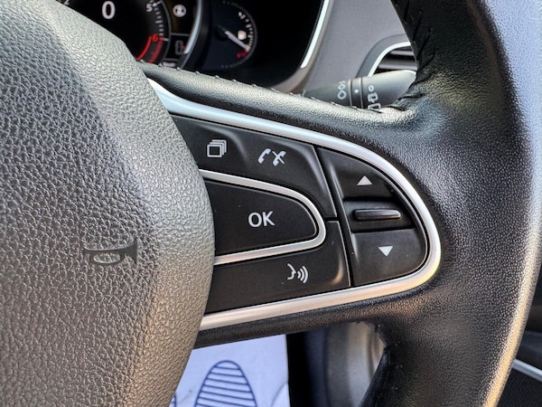 Used Renault Megane 2017 for sale - 76102694: Photo 32