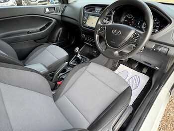 Used Hyundai i20 2018 for sale - 75898167: Photo