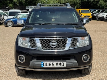 Used Nissan Navara 2015 for sale - 79137270: Photo