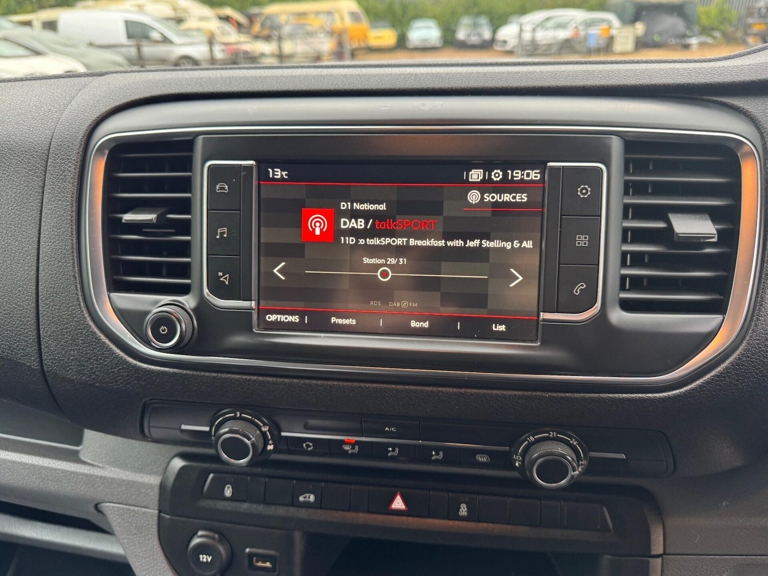 Used Citroen Dispatch 2018 for sale - 76859945: Photo 46