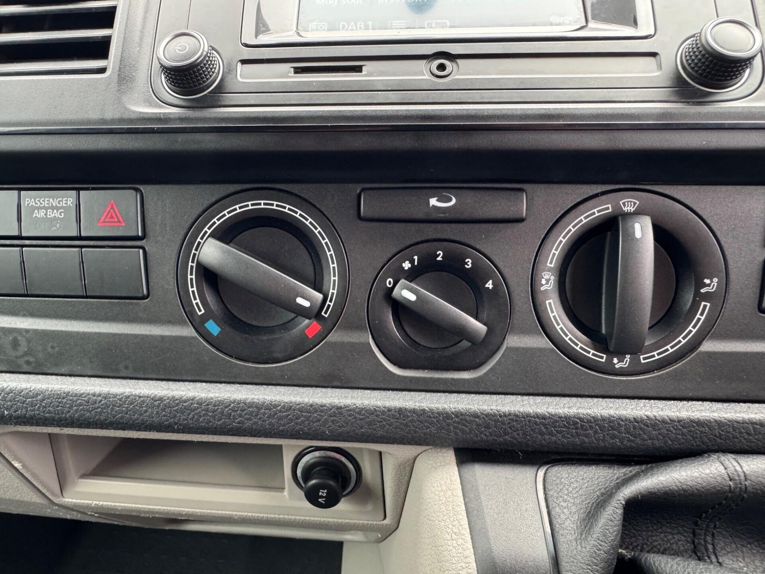 Used Volkswagen Transporter 2016 for sale - 77475685: Photo 39