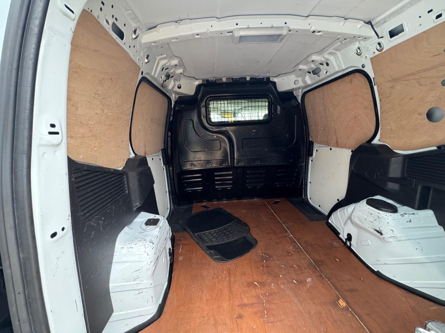 Used Ford Transit Courier 2020 for sale - 78090847: Photo 19