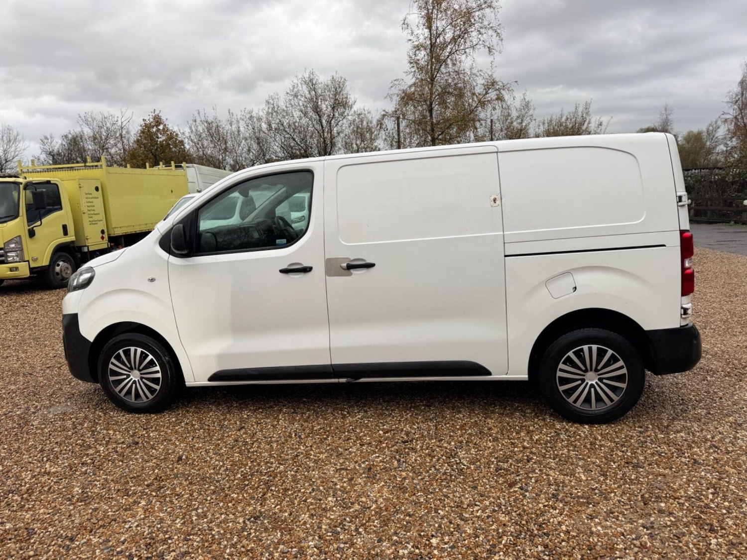 Used Citroen Dispatch 2019 for sale - 76581302: Photo 18