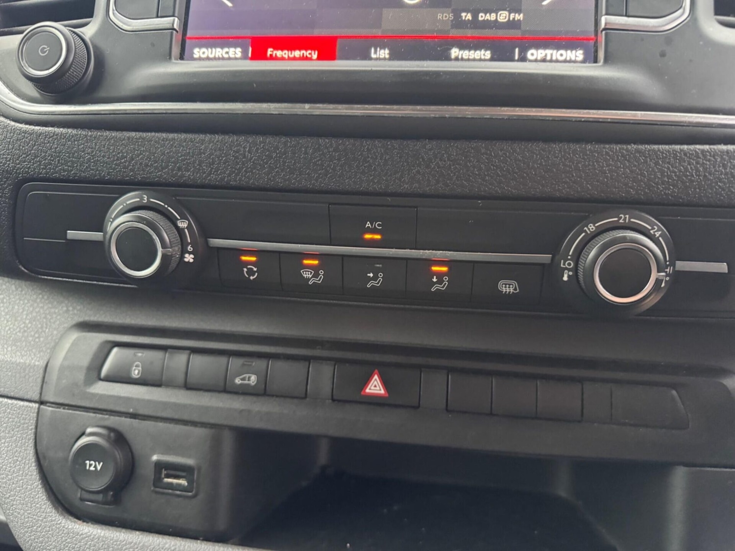 Used Citroen Dispatch 2019 for sale - 76581302: Photo 46