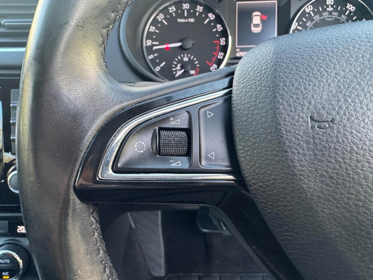 Used Skoda Octavia 2014 for sale - 76847738: Photo 33