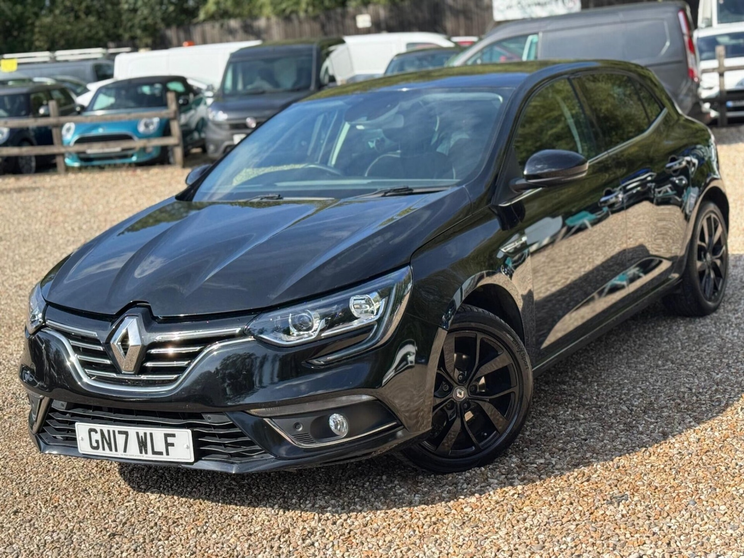 Used Renault Megane 2017 for sale - 76416350: Photo 1