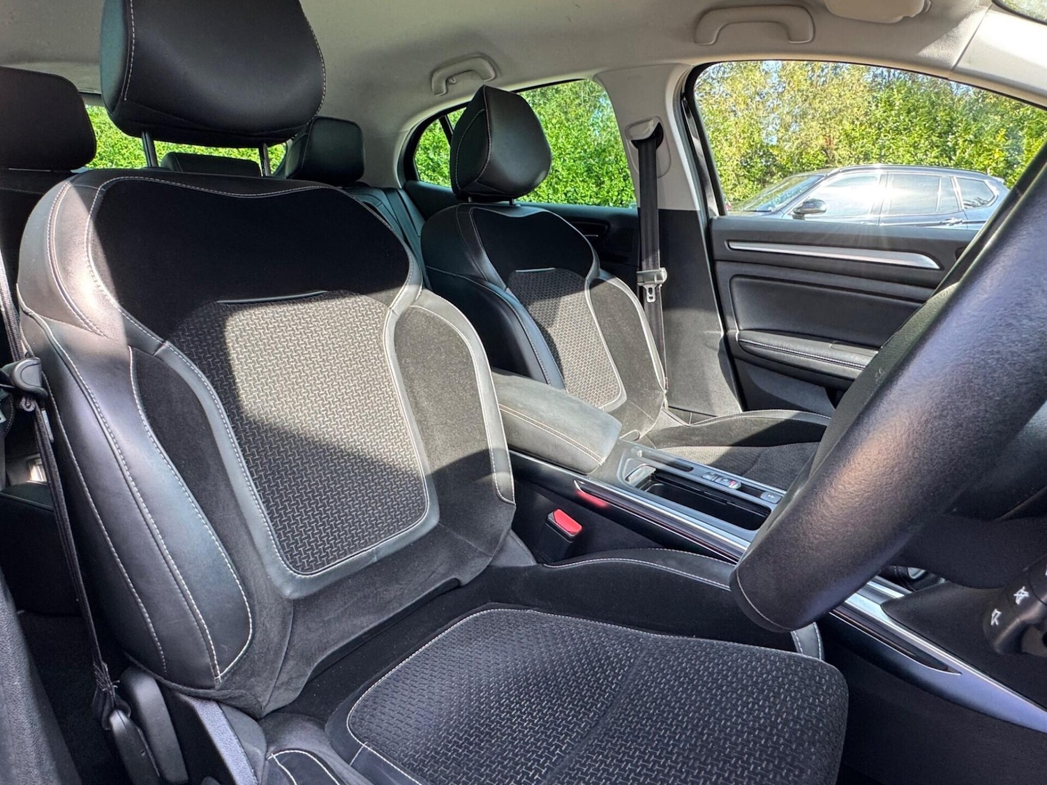 Used Renault Megane 2017 for sale - 76416350: Photo 24