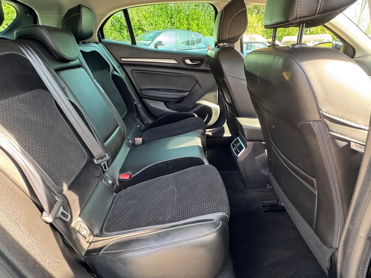 Used Renault Megane 2017 for sale - 76416350: Photo 25