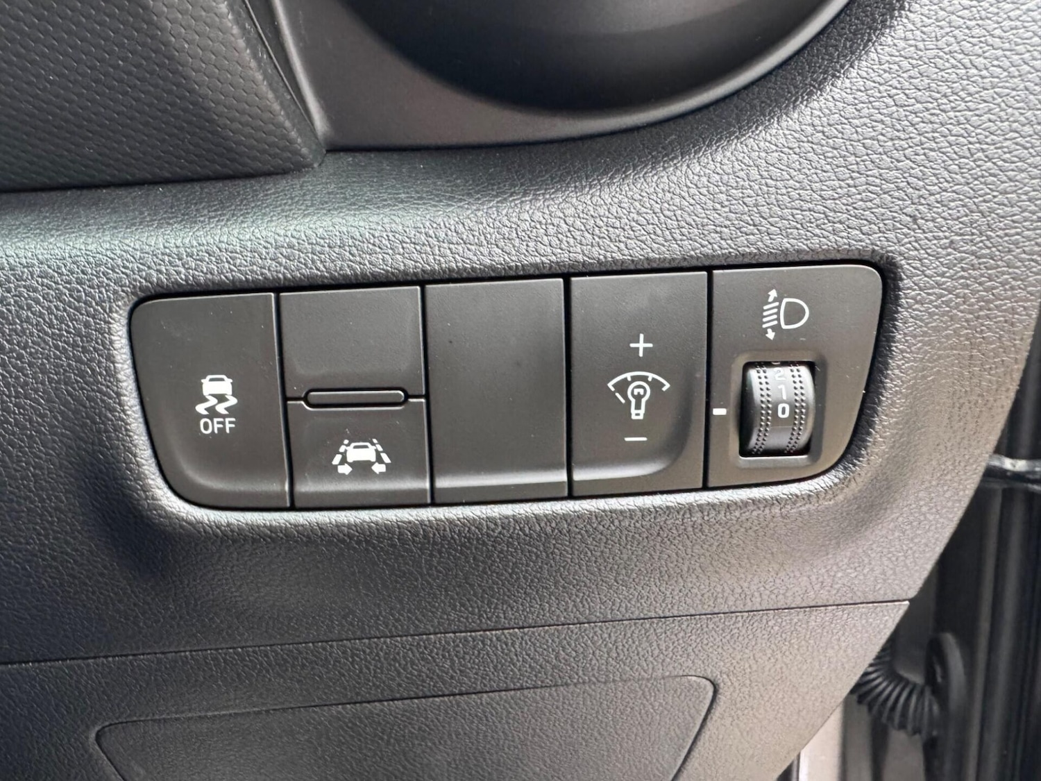 Used Hyundai KONA 2018 for sale - 76542945: Photo 34