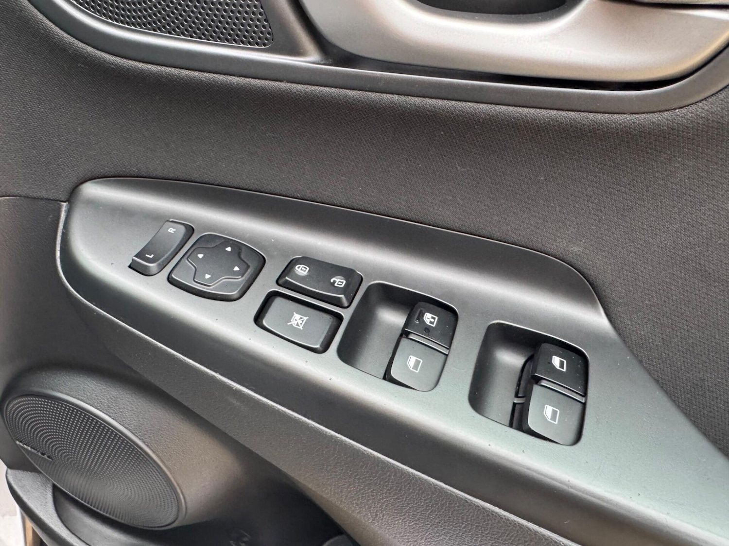 Used Hyundai KONA 2018 for sale - 76542945: Photo 35