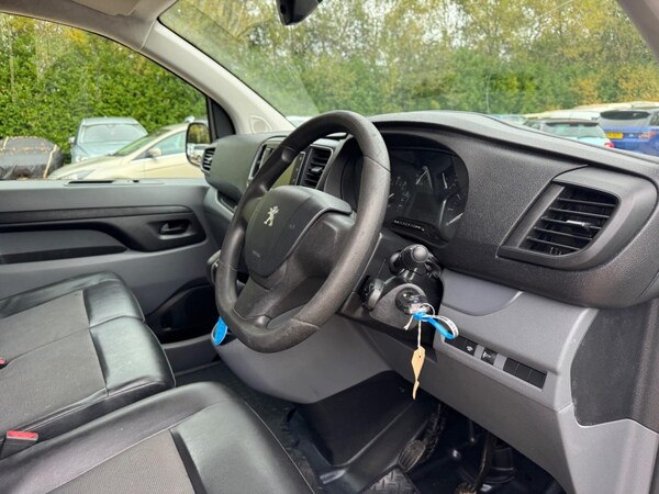 Used Peugeot Expert 2018 for sale - 76301203: Photo 37