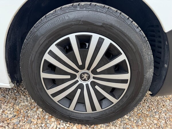 Used Peugeot Expert 2018 for sale - 76301203: Photo 38