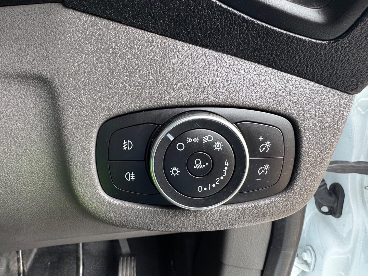 Used Ford Transit Connect 2020 for sale - 77905710: Photo 28