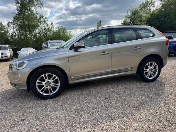 Used Volvo XC60 2014 for sale - 75638402: Photo 11