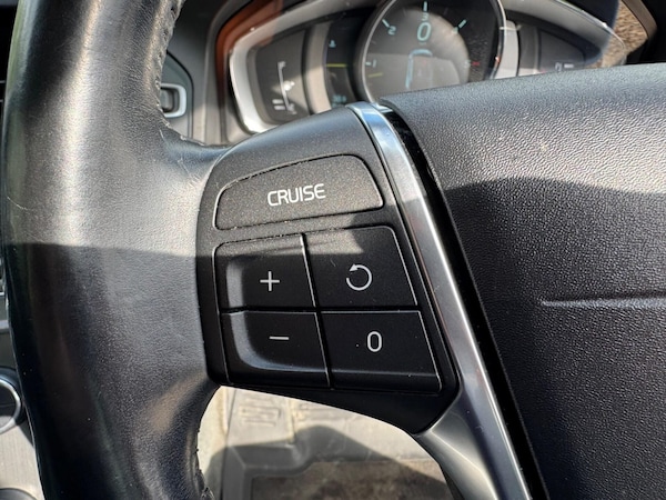 Used Volvo XC60 2014 for sale - 75638402: Photo 32