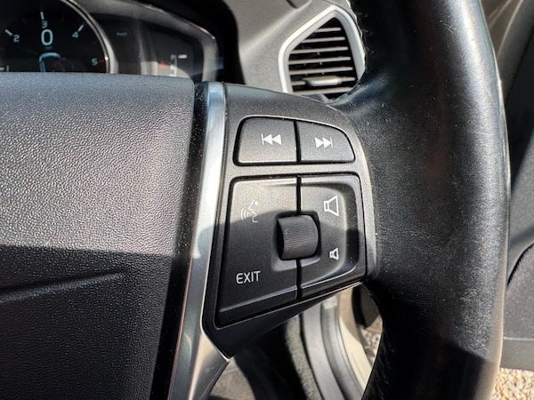 Used Volvo XC60 2014 for sale - 75638402: Photo 33