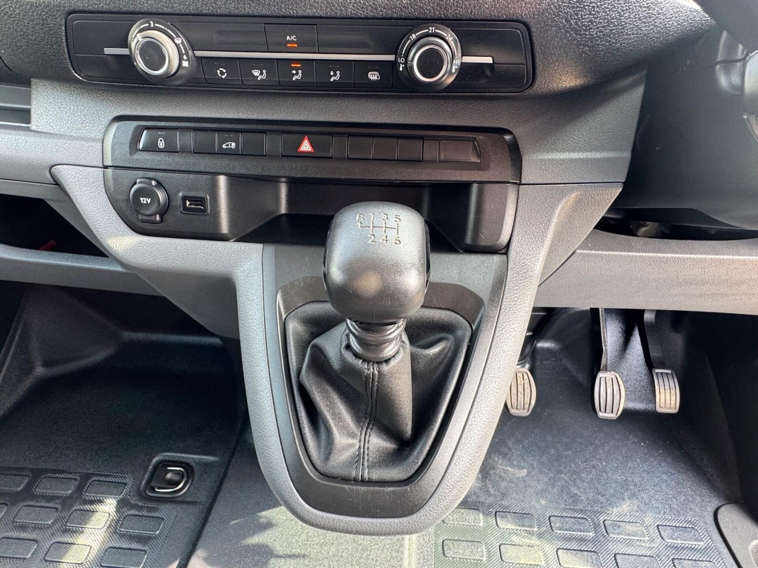 Used Peugeot Expert 2021 for sale - 77985025: Photo 40