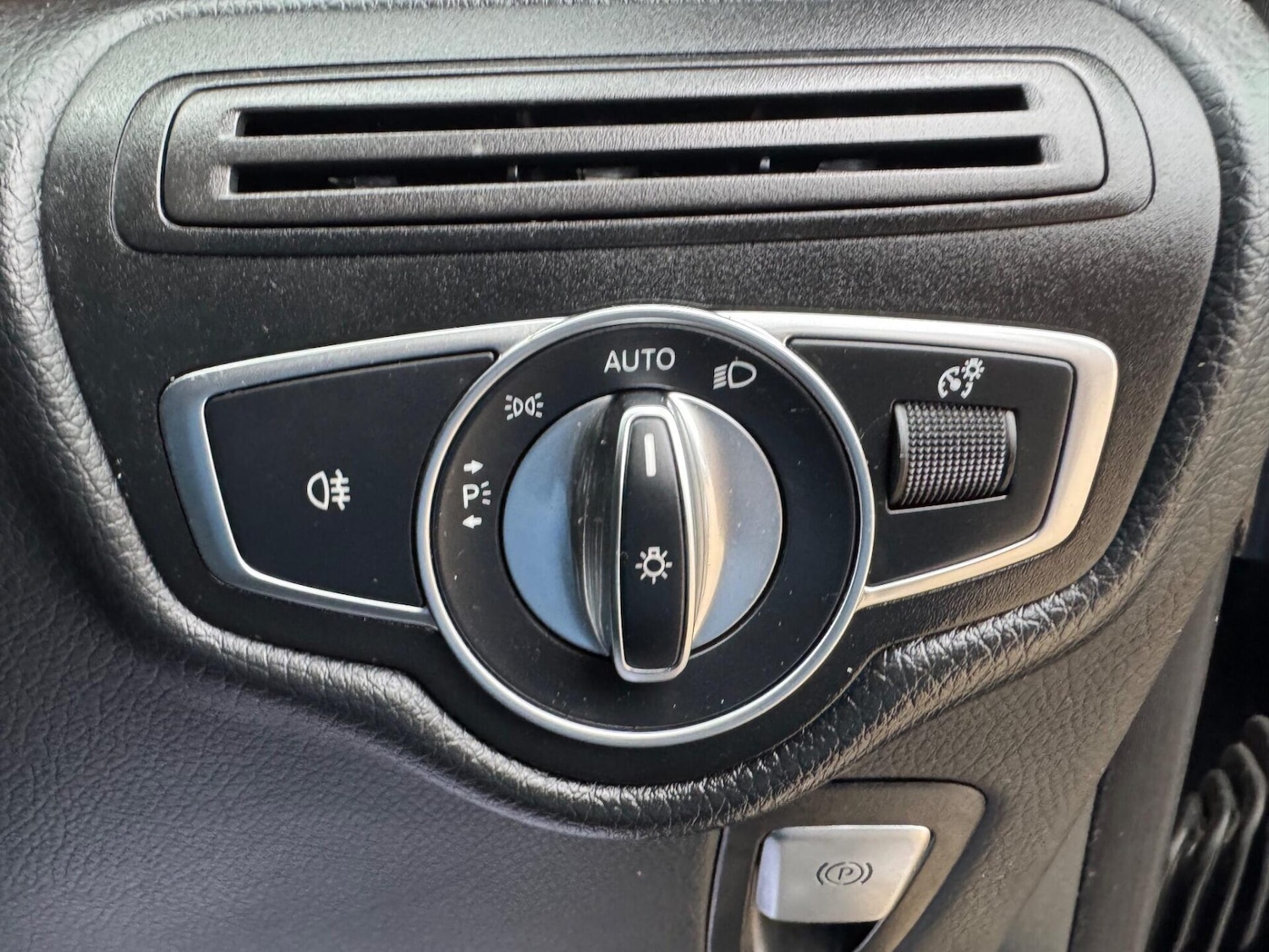 Used Mercedes-Benz V-Class 2017 for sale - 77062164: Photo 56