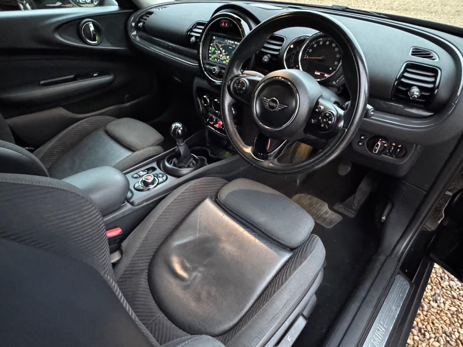 Used MINI Clubman 2018 for sale - 76685603: Photo 2