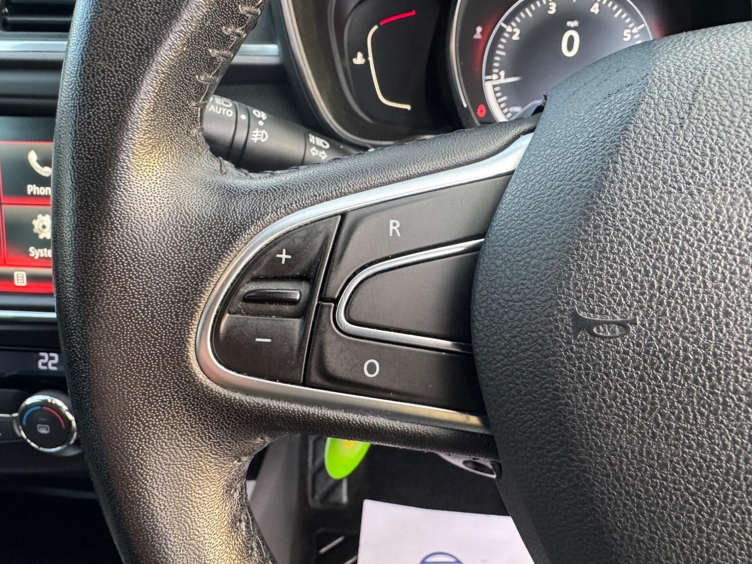 Used Renault Kadjar 2016 for sale - 76718908: Photo 28