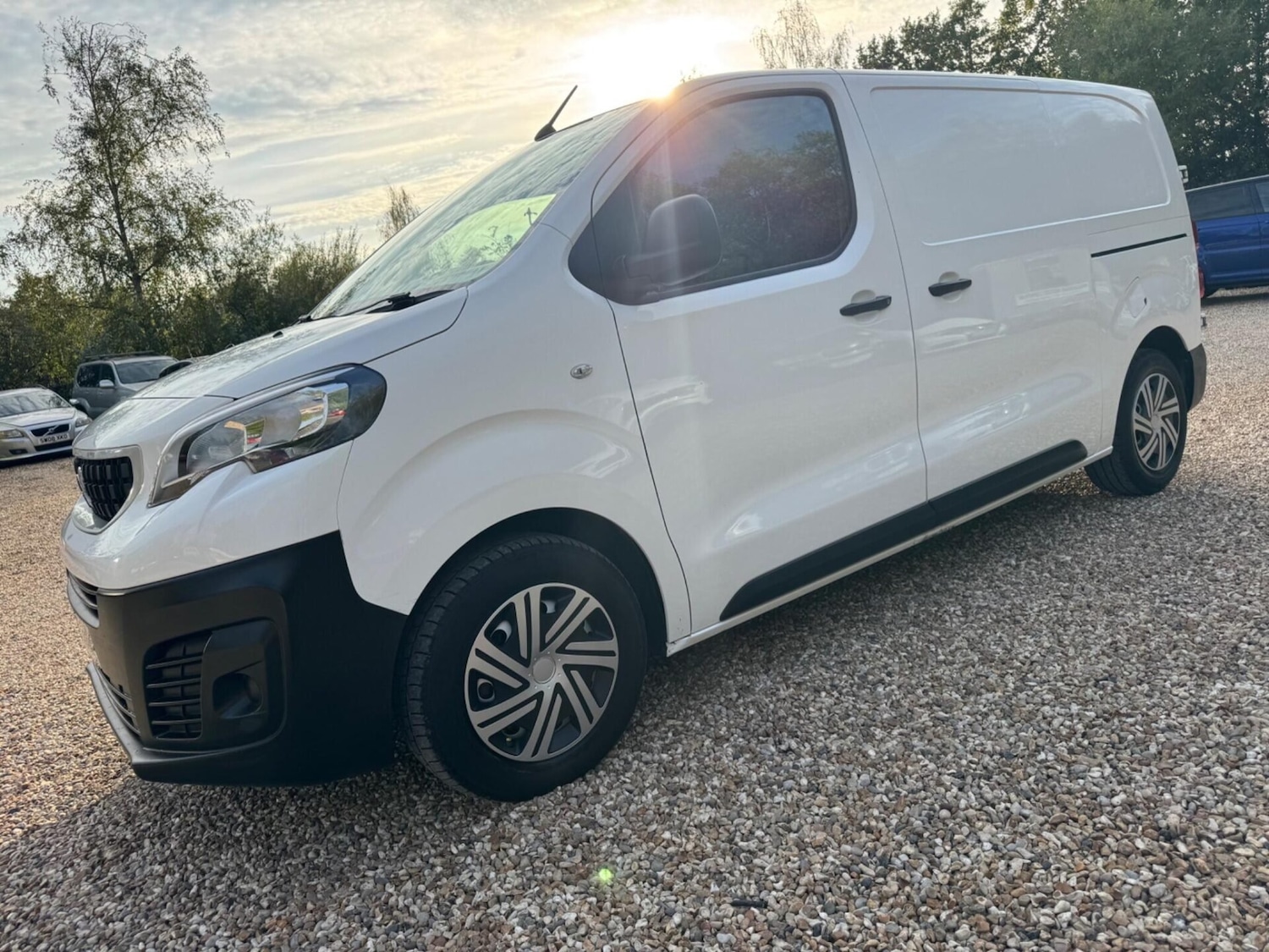 Used Peugeot Expert 2020 for sale - 76461325: Photo 9