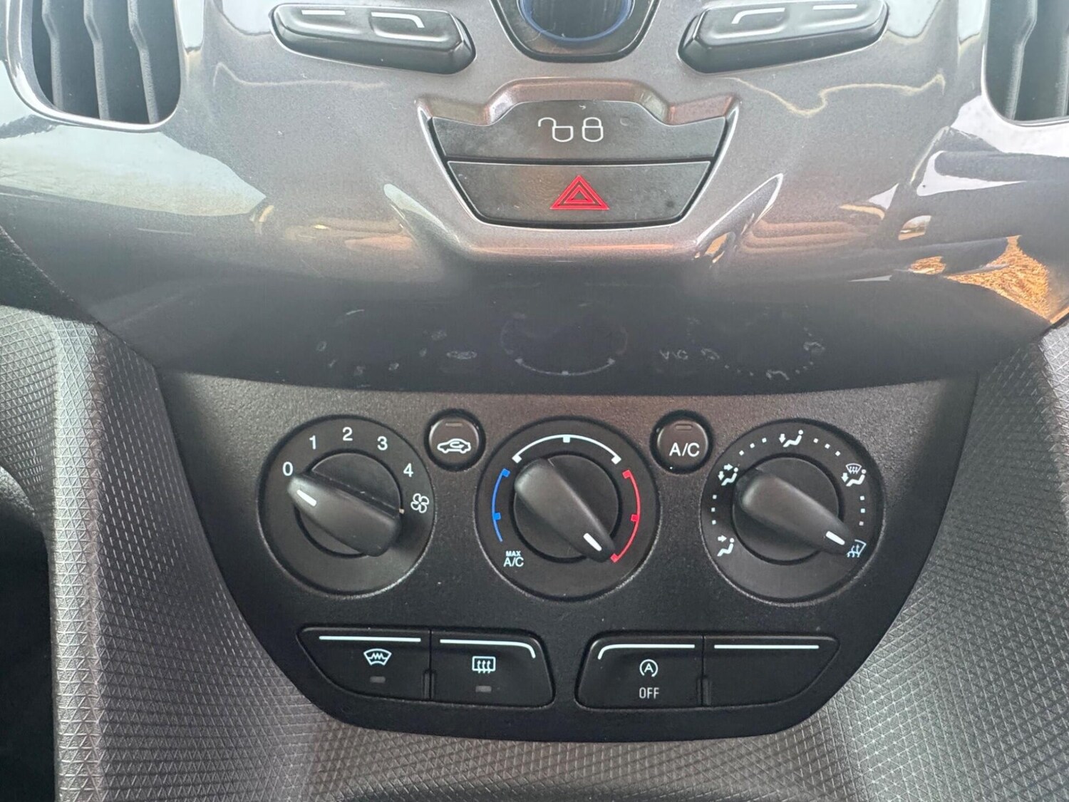 Used Ford Transit Connect 2018 for sale - 77617950: Photo 39