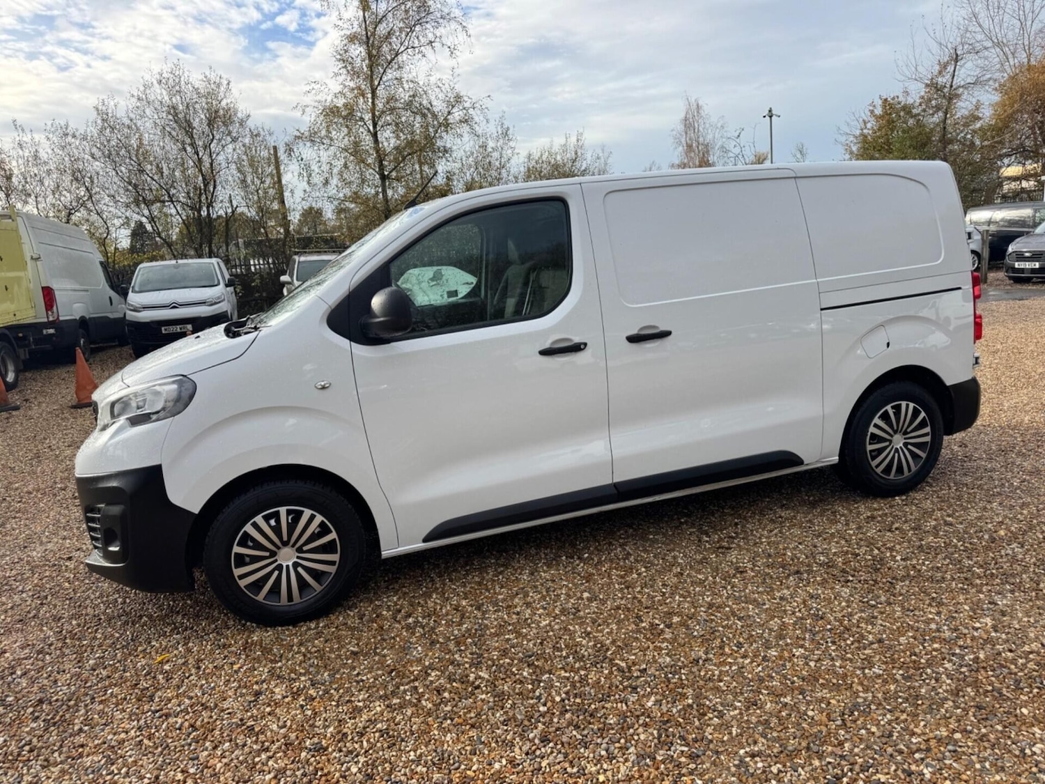 Used Peugeot Expert 2022 for sale - 76565015: Photo 10