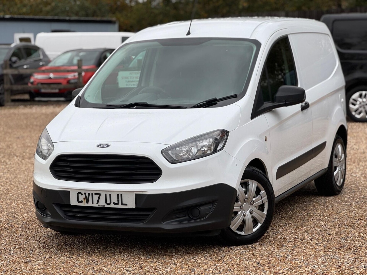 Used Ford Transit Courier 2017 for sale - 76495486: Photo 1