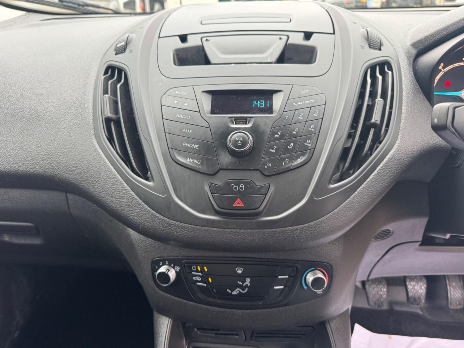 Used Ford Transit Courier 2017 for sale - 76495486: Photo 36