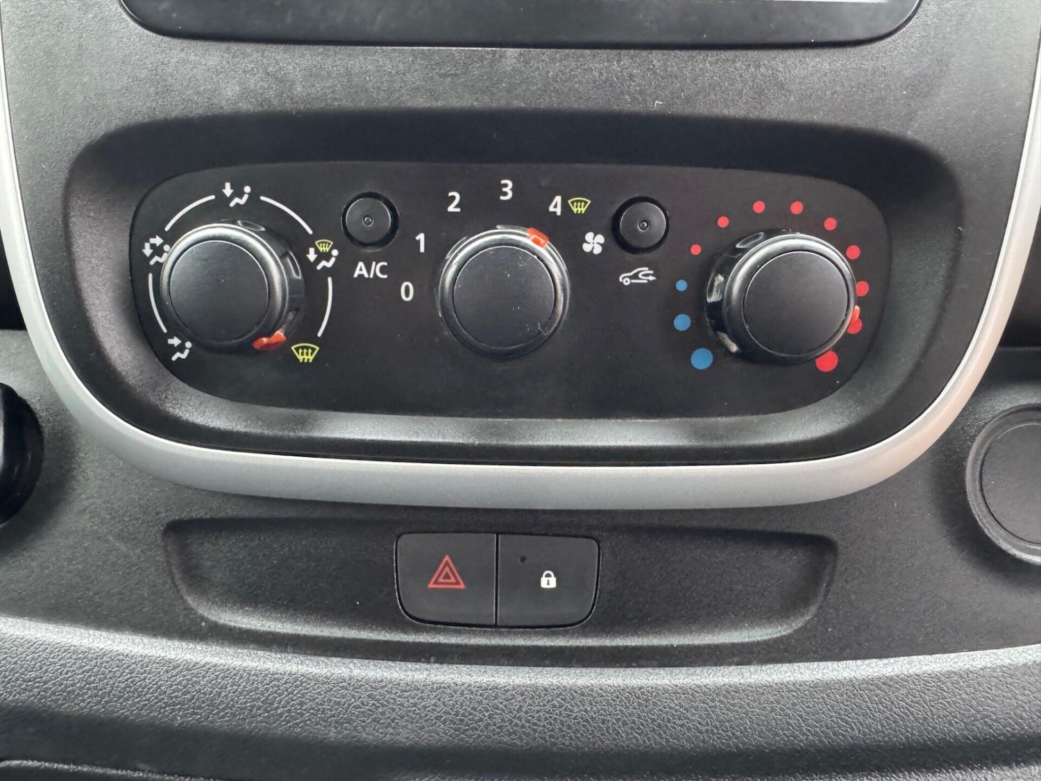 Used Vauxhall Vivaro 2014 for sale - 76719454: Photo 44