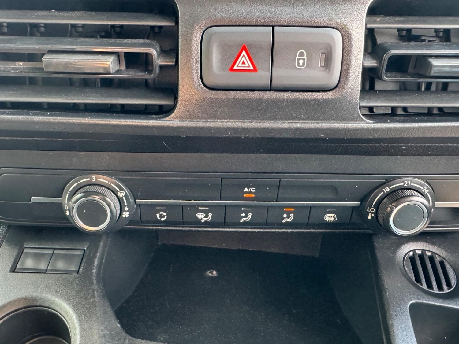 Used Citroen Berlingo 2020 for sale - 77662068: Photo 32