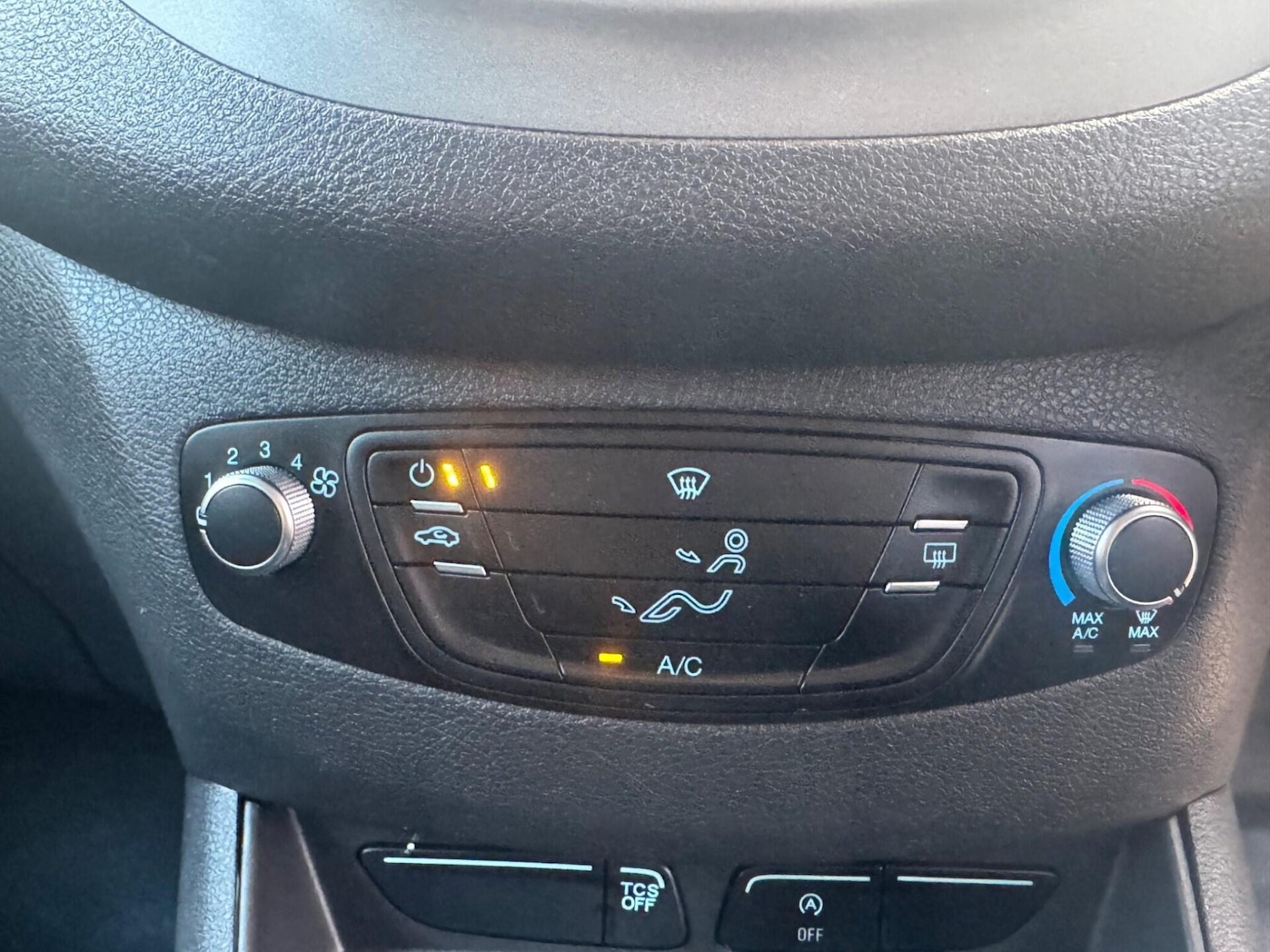 Used Ford Transit Courier 2020 for sale - 77258368: Photo 39