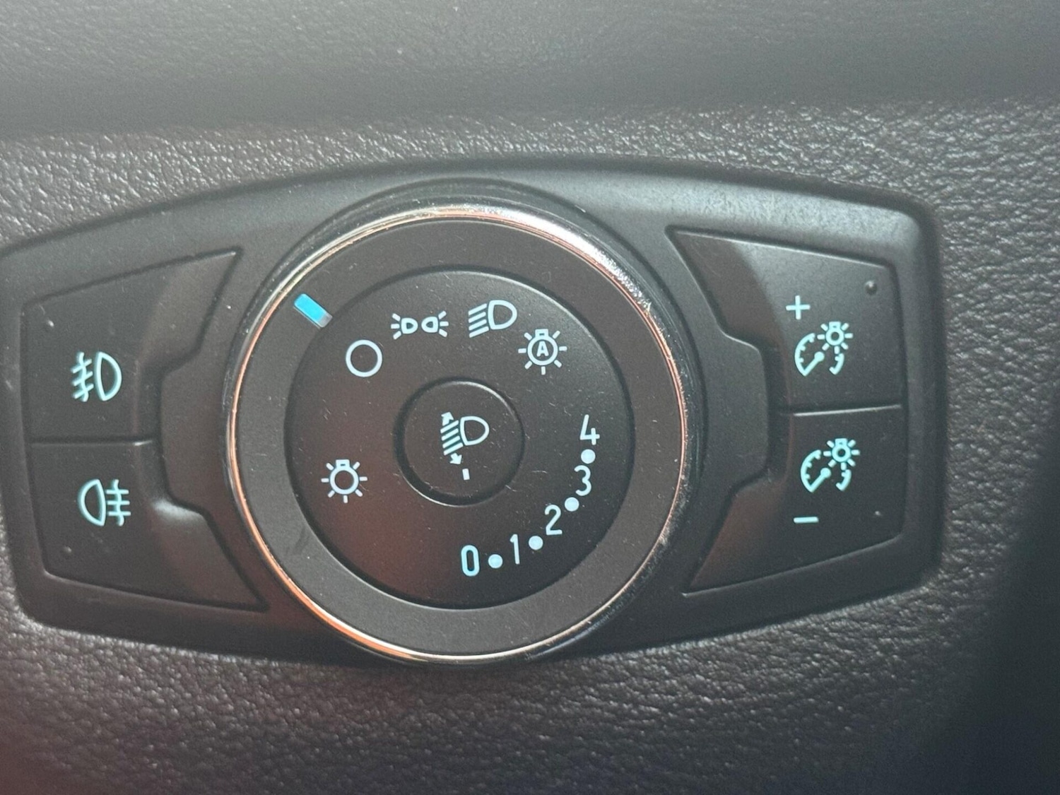 Used Ford Transit Courier 2020 for sale - 77258368: Photo 44