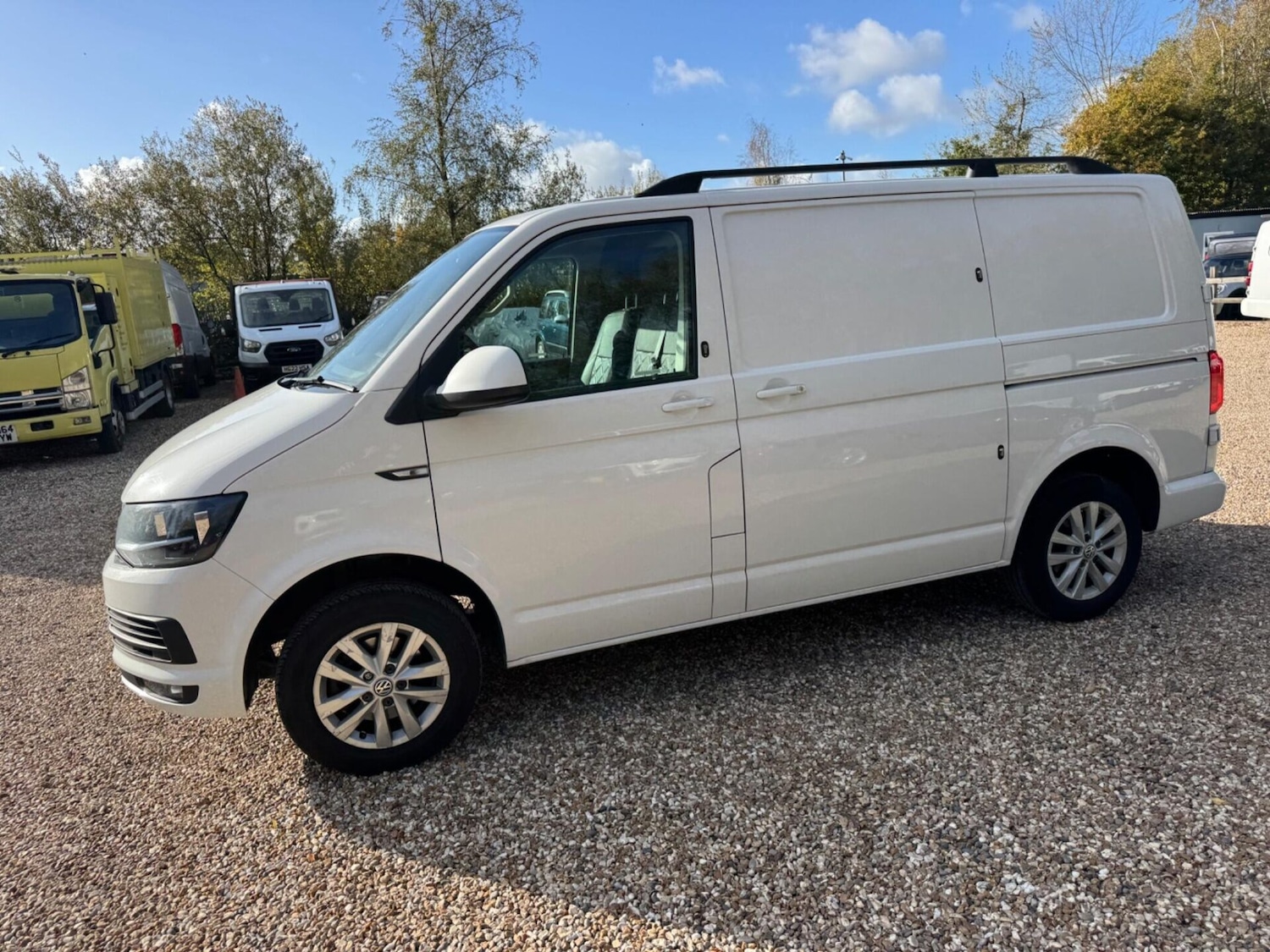 Used Volkswagen Transporter 2017 for sale - 76392381: Photo 12