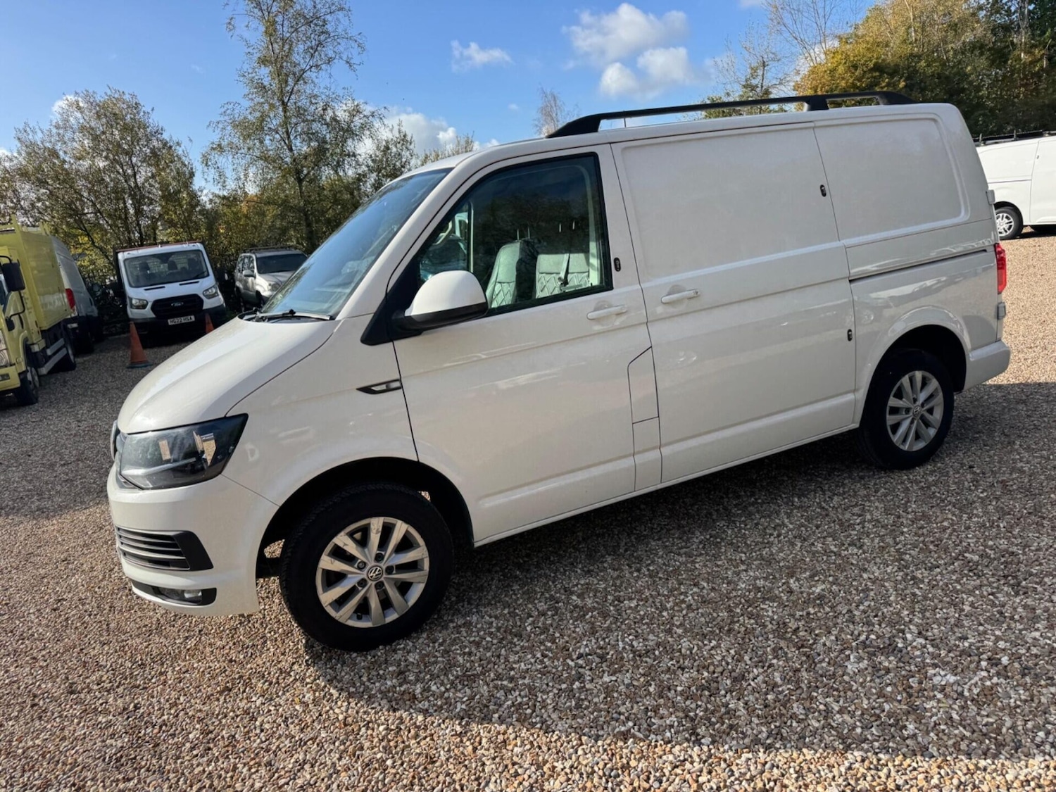 Used Volkswagen Transporter 2017 for sale - 76392381: Photo 13