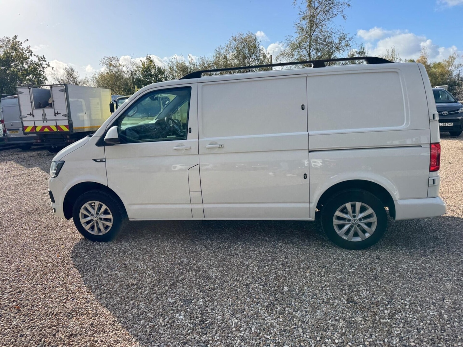 Used Volkswagen Transporter 2017 for sale - 76392381: Photo 19