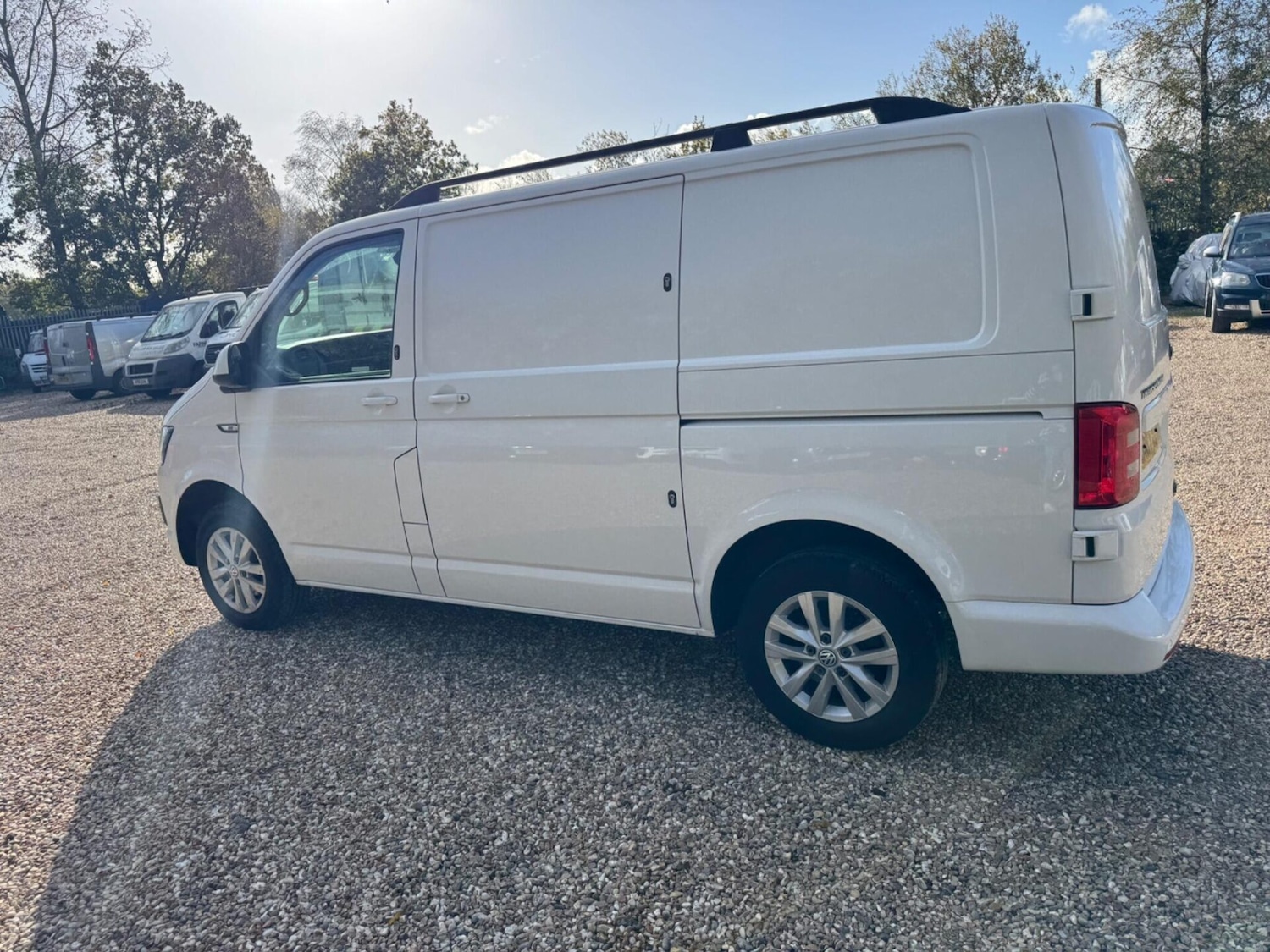 Used Volkswagen Transporter 2017 for sale - 76392381: Photo 21